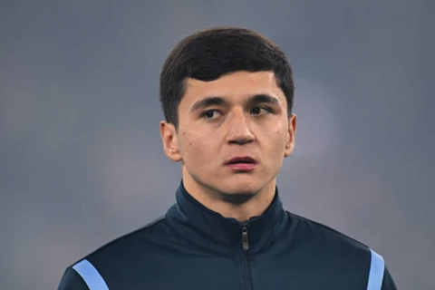 دقائق كارثية.. خوسانوف يتسبب في هدف تشيلسي أمام مانشستر سيتي بمباراته الأولى (فيديو)